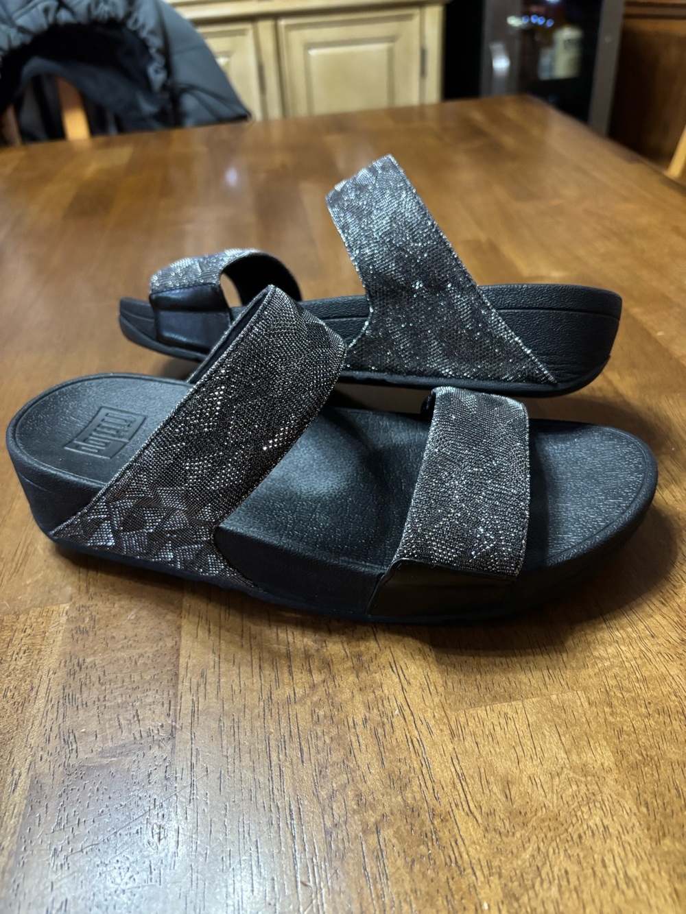 Fitflop Lulu Glitz Metallic Black Silver Glitter Double-Strap Slides 8